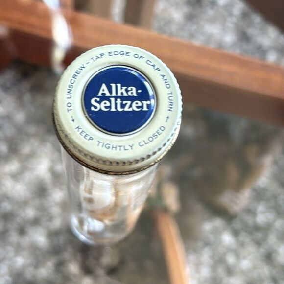 Old men’s underwear buttons - Picture 3 of 3